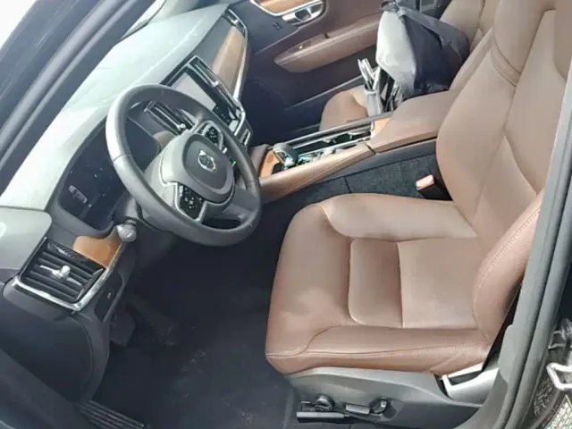 Volvo S90 — Фото автомобиля 14