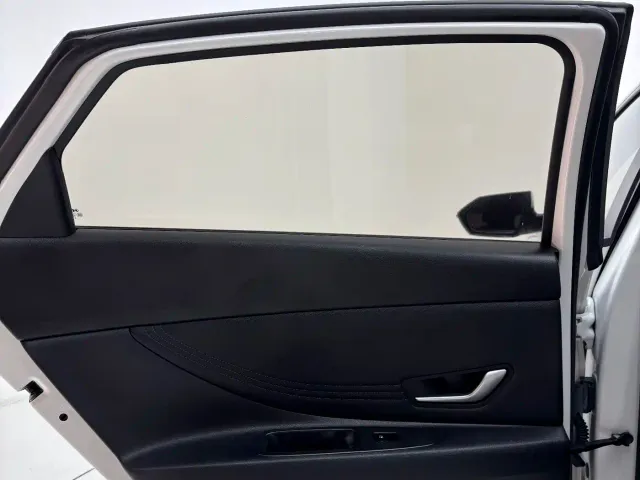 Hyundai Elantra — Фото автомобиля 13