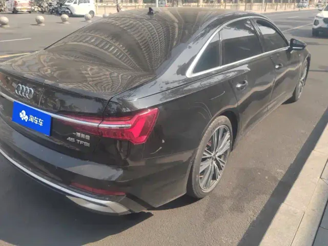Audi A6L — Фото автомобиля 3
