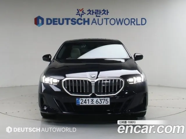 BMW 5 Series G60 — Фото автомобиля 3