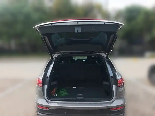 Audi Q5 e-tron — Фото автомобиля 23