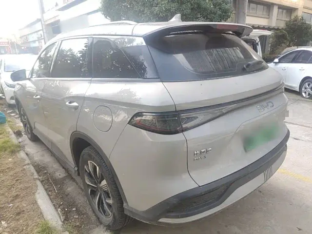 BYD Seal 05 DM-i — Фото автомобиля 4