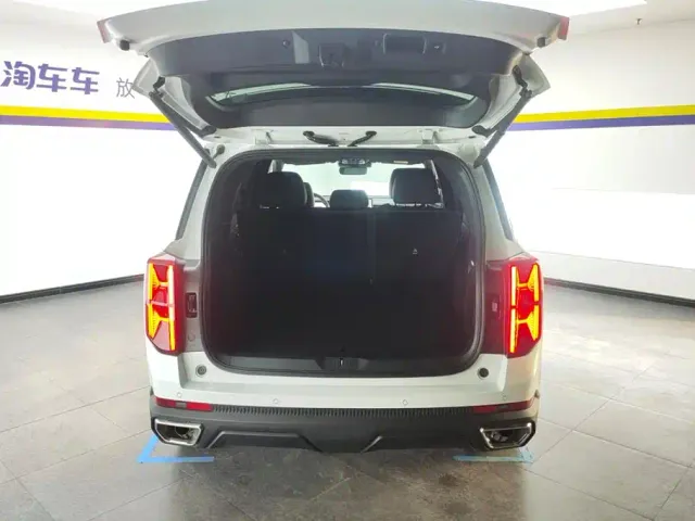 GAC Trumpchi GS8 — Фото автомобиля 4