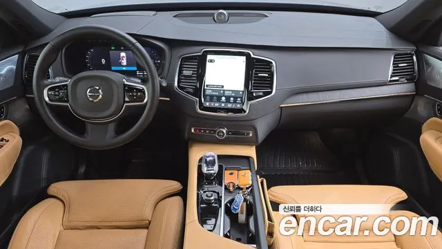 Volvo XC90 — Фото автомобиля 10