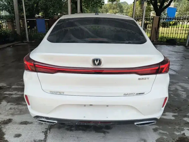 Changan Eado — Фото автомобиля 5
