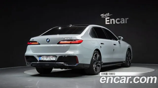 BMW 7-Series 7 серия (G70) — Фото автомобиля 2