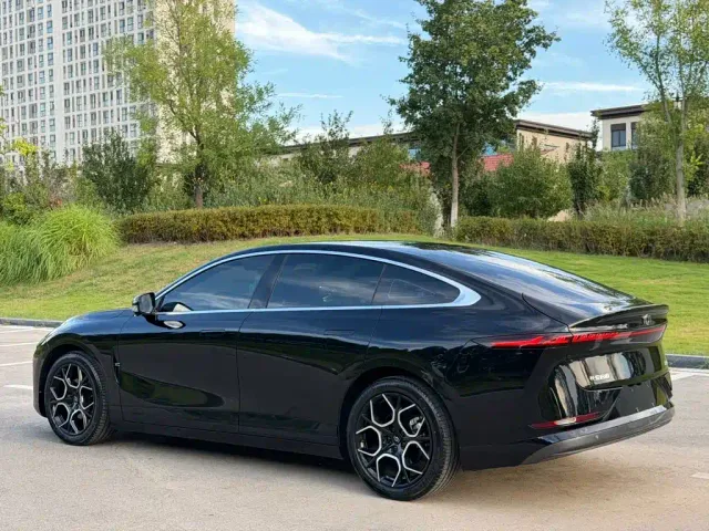 Changan Qiyuan A07 — Фото автомобиля 11