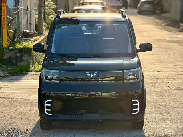 Wuling Hongguang Mini EV — Фото автомобиля 2
