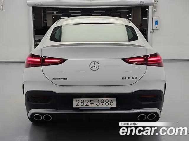 Mercedes-Benz GLE-Class — Фото автомобиля 3