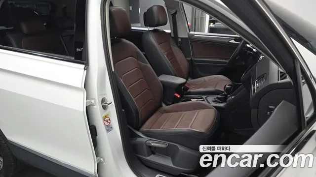 Volkswagen Tiguan — Фото автомобиля 10