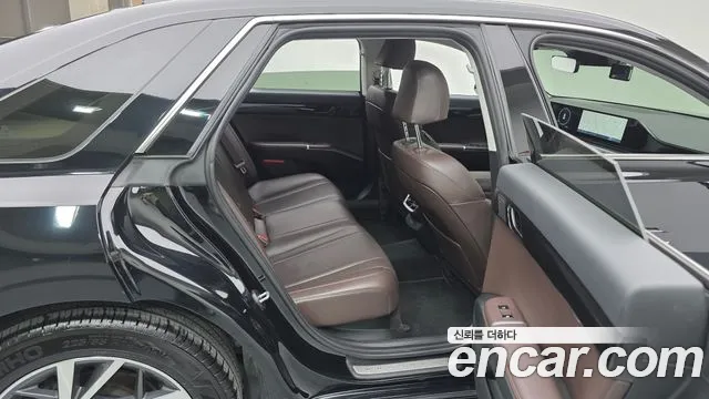 Hyundai Grandeur Grandeur (GN7) 2.5 Бензин 2WD — Фото автомобиля 11