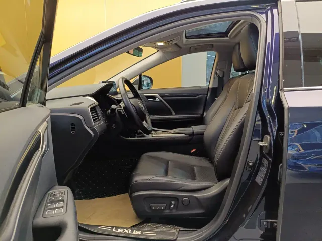 Lexus RX — Фото автомобиля 13