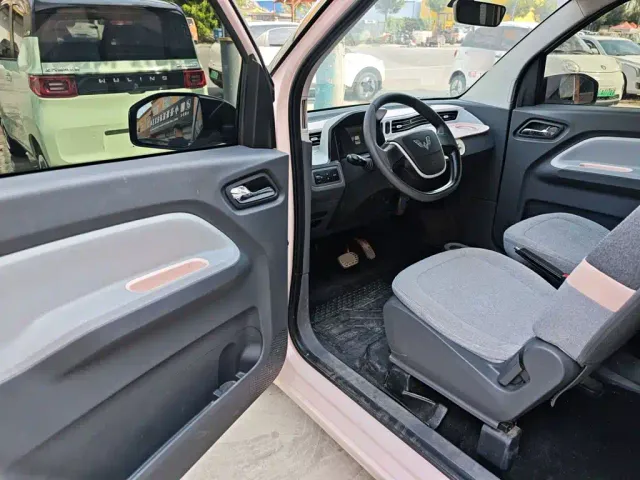 Wuling Hongguang Mini EV — Фото автомобиля 15