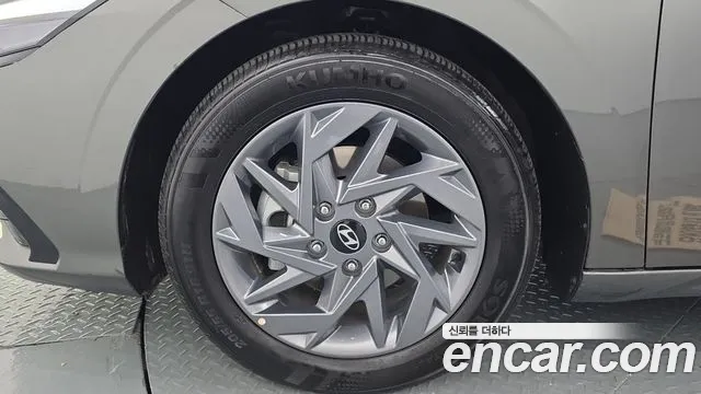 Hyundai Avante CN7 — Фото автомобиля 5