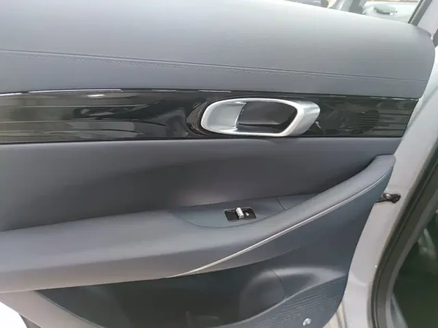 Geely Galaxy E5 — Фото автомобиля 8