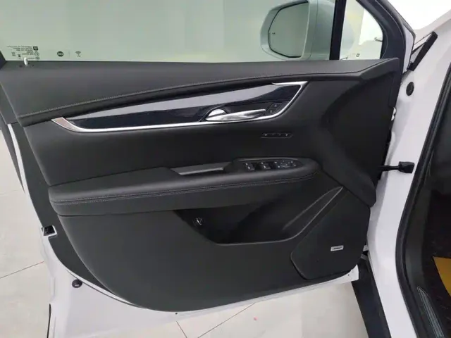 Cadillac XT5 — Фото автомобиля 7