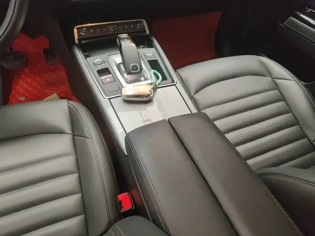 Citroen C6 — Фото автомобиля 13