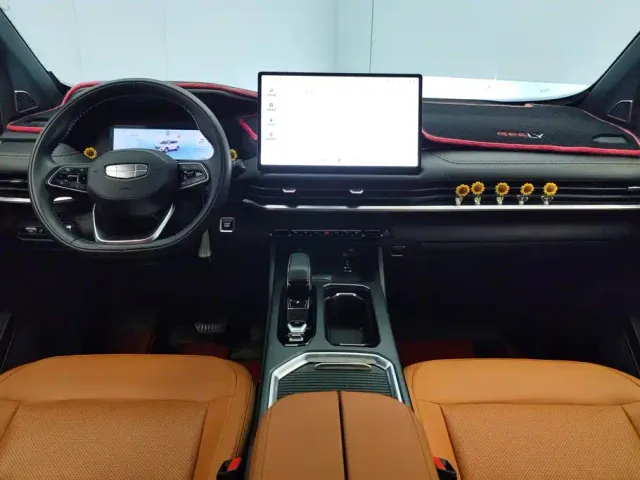 Geely Haoyue L — Фото автомобиля 12