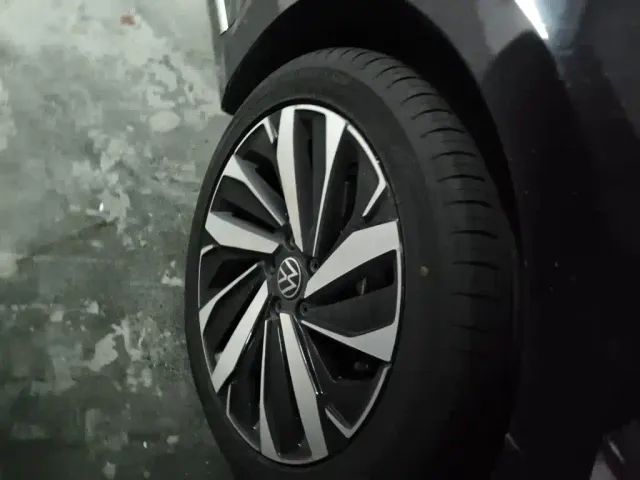 Volkswagen Passat — Фото автомобиля 8