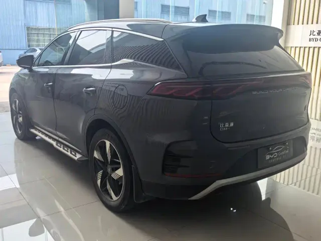 BYD Tang — Фото автомобиля 10