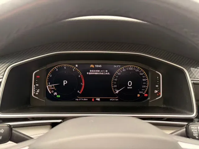 Volkswagen Tiguan L — Фото автомобиля 10