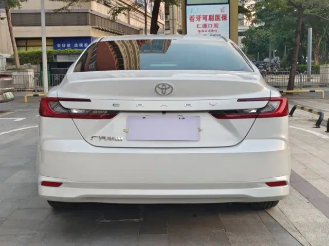 Toyota Camry — Фото автомобиля 12
