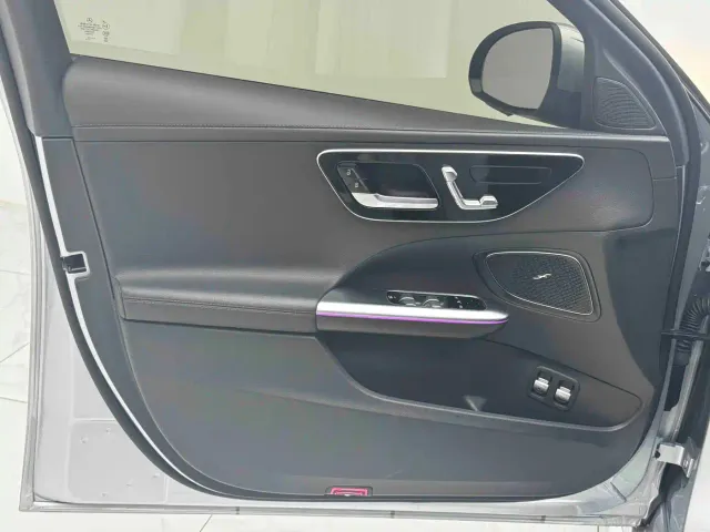 Mercedes-Benz C-Class — Фото автомобиля 4