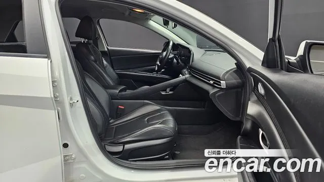 Hyundai AVANTE Avante (CN7) — Фото автомобиля 11