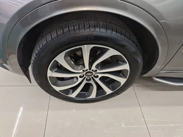 Land Rover Discovery Sport — Фото автомобиля 22