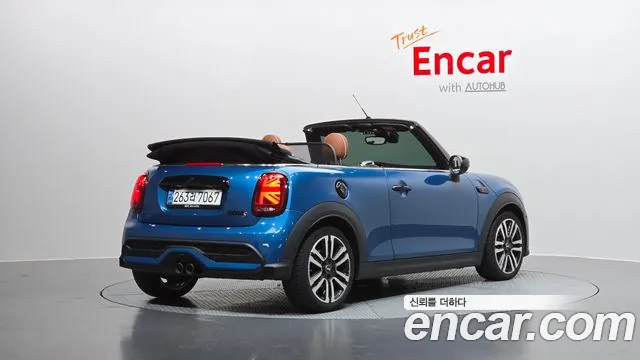 Mini Cooper Convertible — Фото автомобиля 2