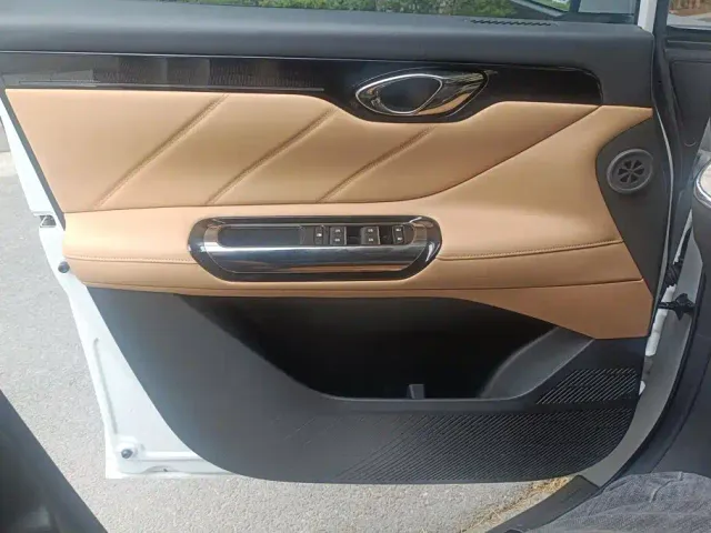 GAC Trumpchi E8 — Фото автомобиля 7
