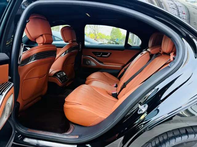 Mercedes-Benz S-Class — Фото автомобиля 8