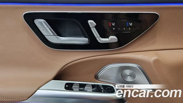 Mercedes-Benz E-Class — Фото автомобиля 11