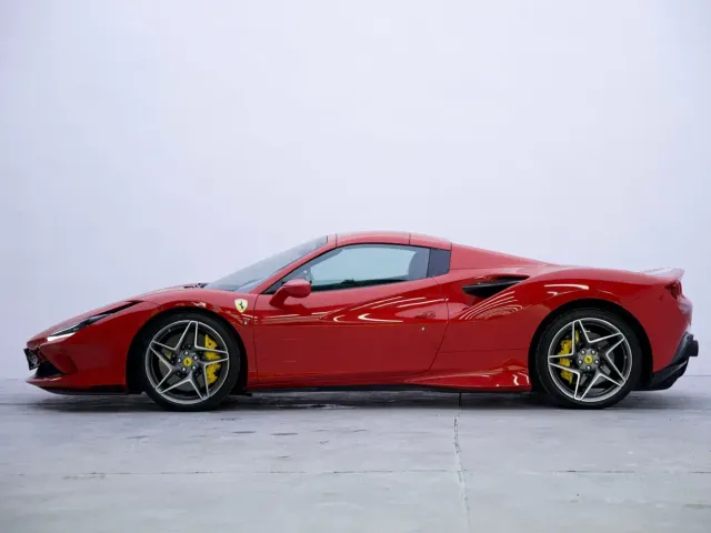 Ferrari F8 — Фото автомобиля 3