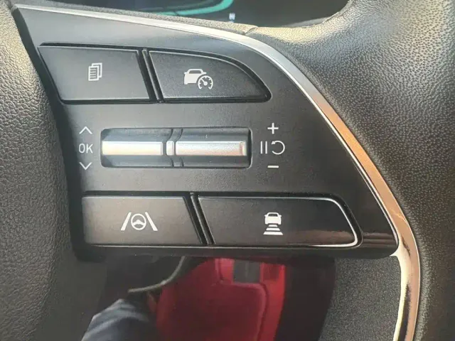 Hyundai Elantra — Фото автомобиля 15