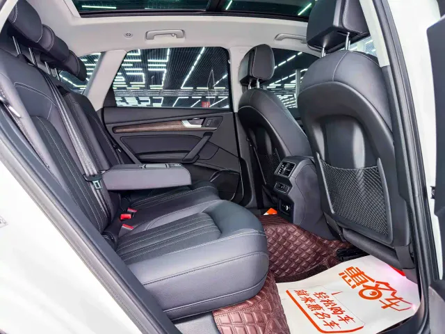Audi Q5L — Фото автомобиля 18