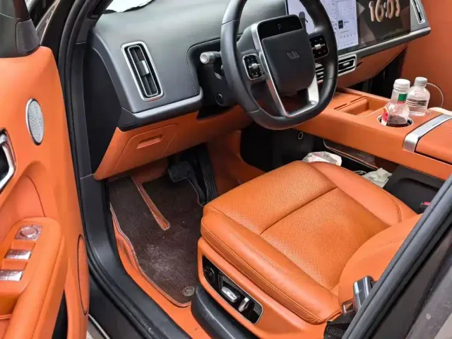 Li Auto L9 — Фото автомобиля 5