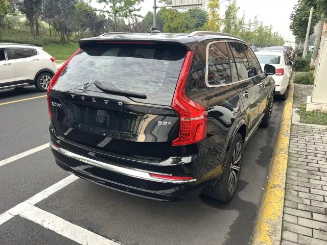 Volvo XC90 — Фото автомобиля 13