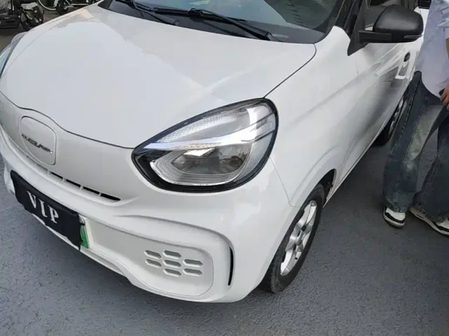 Roewe Clever — Фото автомобиля 23