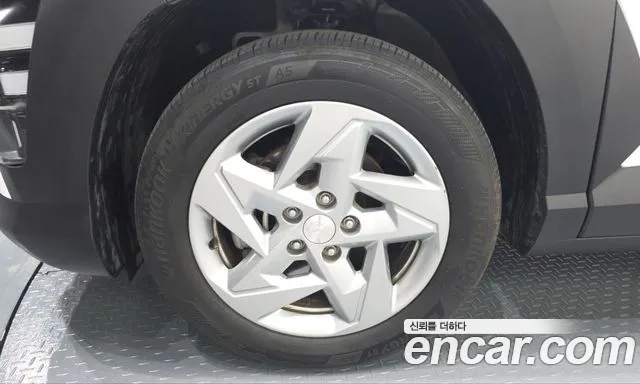 Hyundai Kona — Фото автомобиля 5
