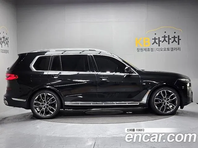BMW X7 — Фото автомобиля 7