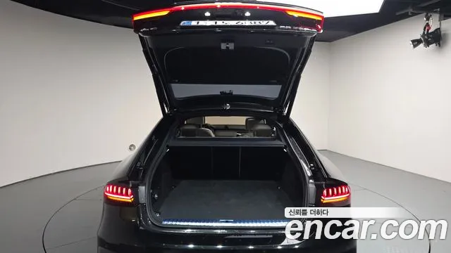 Audi A7 4K — Фото автомобиля 26