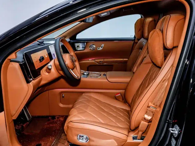 Zunjie Zunjie S800 2025 Model Extended Range Starlight Executive Edition 4-seater — Фото автомобиля 10