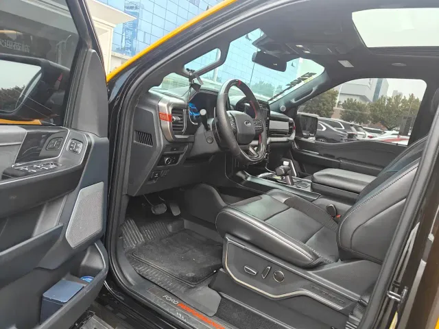 Ford F-150 Raptor — Фото автомобиля 2