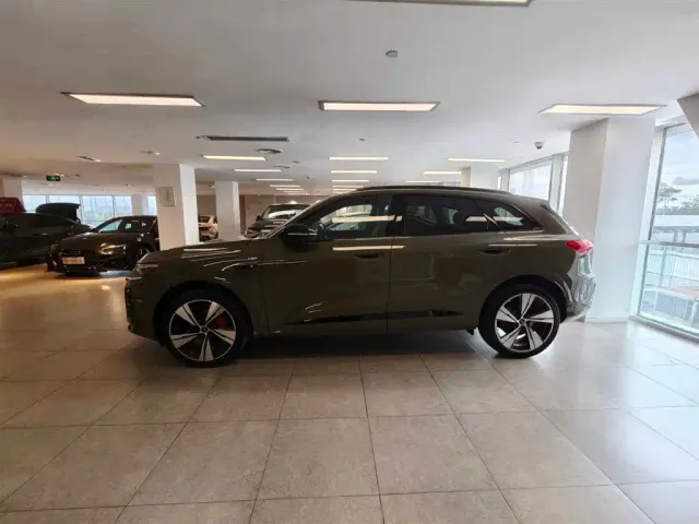 Audi Q5L — Фото автомобиля 3