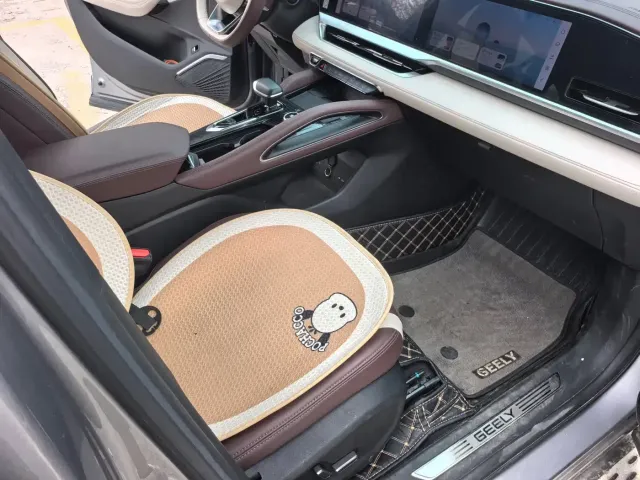 Geely Xingyue L — Фото автомобиля 12