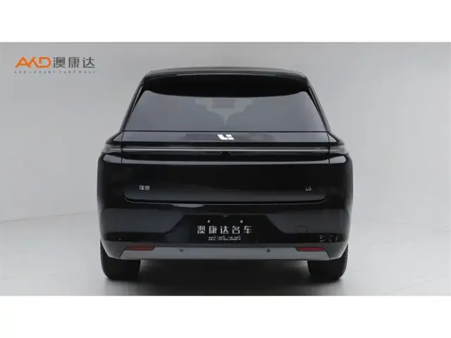 Li Auto L8 — Фото автомобиля 4