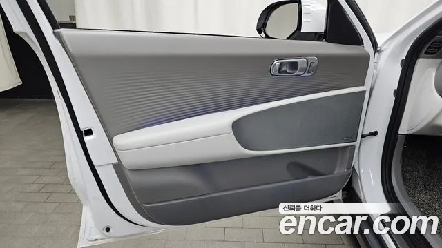 Hyundai Ioniq 6 — Фото автомобиля 13