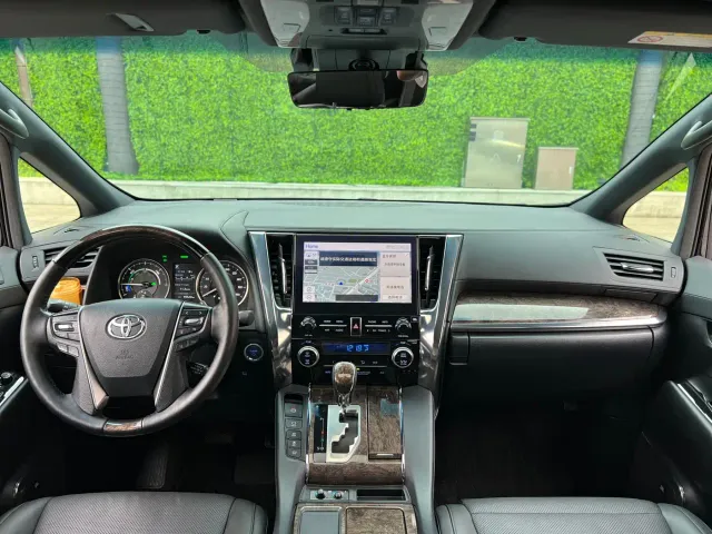Toyota Vellfire — Фото автомобиля 17