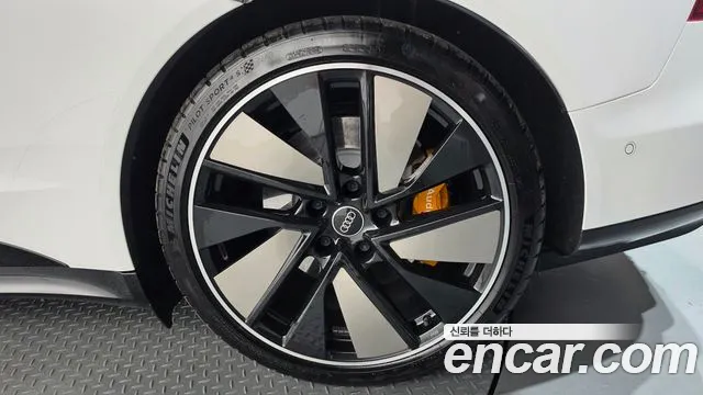 Audi e-tron GT — Фото автомобиля 21